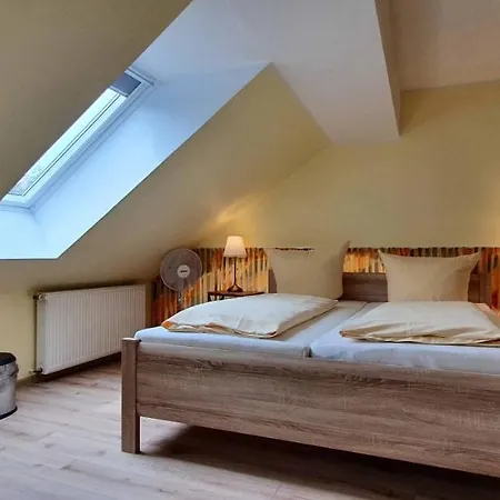 ホテル Schatthaus