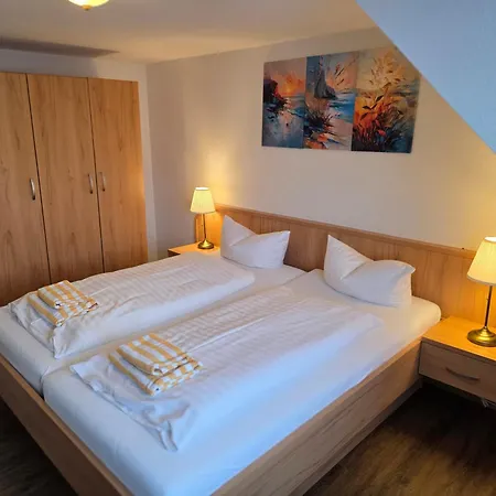 Schatthaus Otel