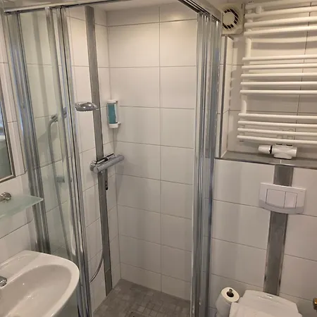 Ξενοδοχείο Schatthaus 3*