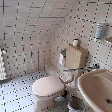 Schatthaus 3*