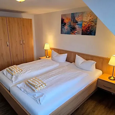 Schatthaus 3*